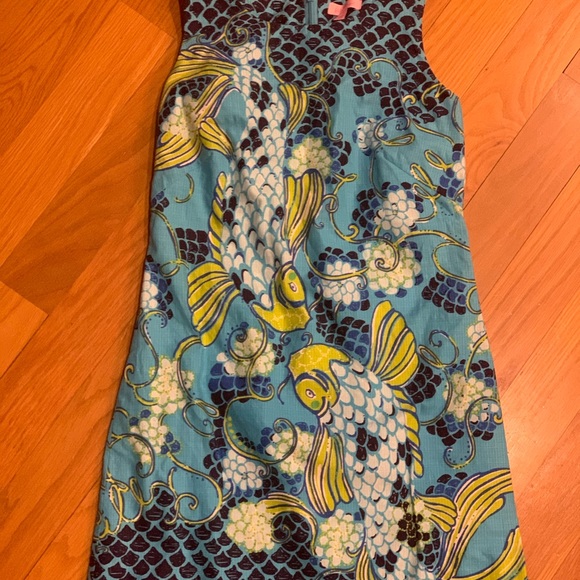 Rare Lilly Pulitzer Koi Fish Sheath Dress (size 2) - Picture 2 of 4